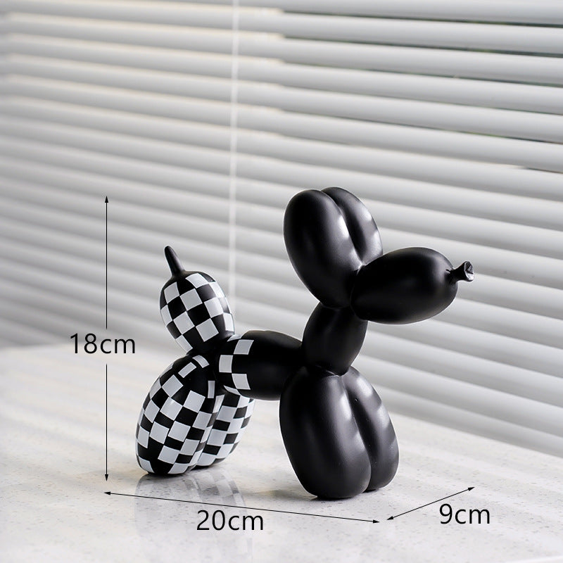 Black and white plaid balloon dog